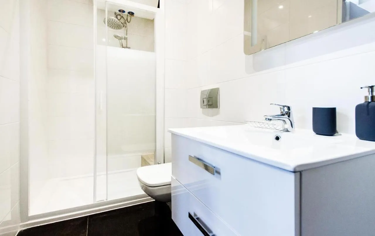 ***** Apartment Amen Aparthotel Curie 8 Krakow Poland